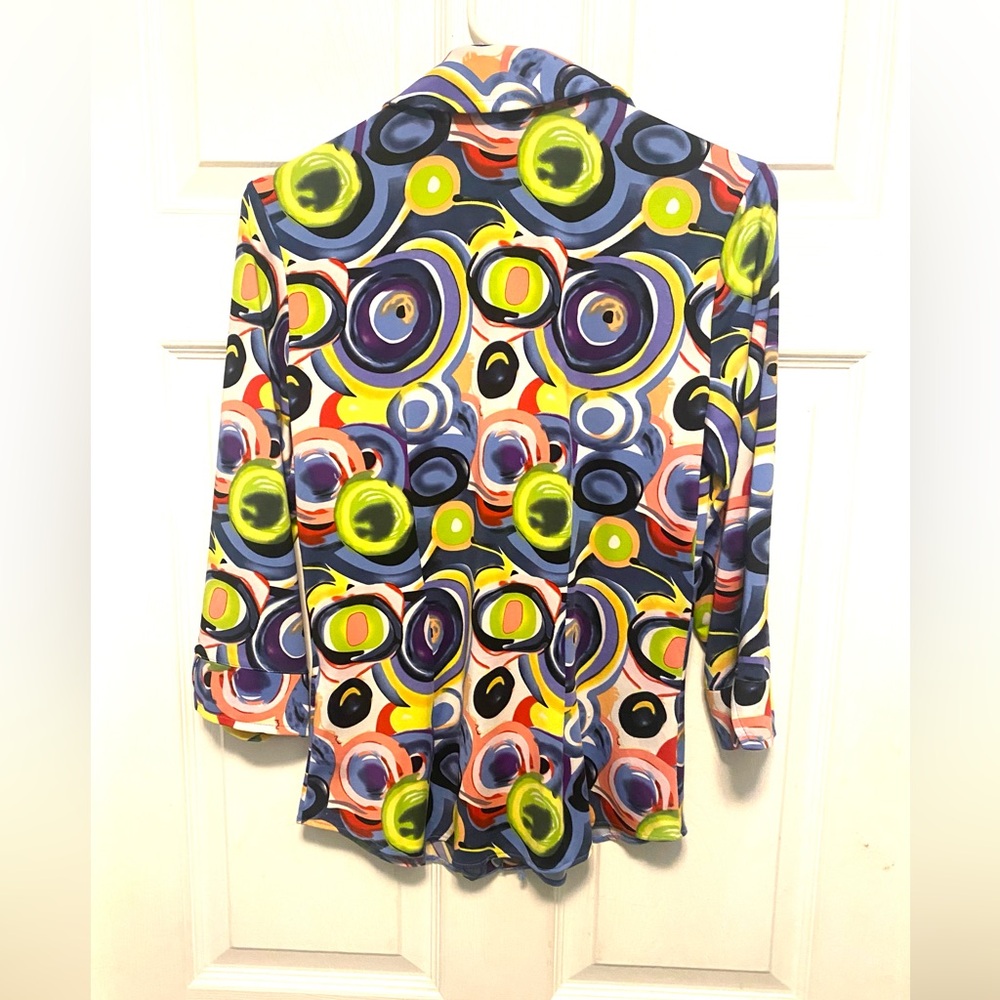 Essentials by Milano Multicolor stretchy Abstract Blouse - Picture 2 of 6